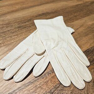 Vintage Ivory Leather Silk Lined Gloves made in Italy